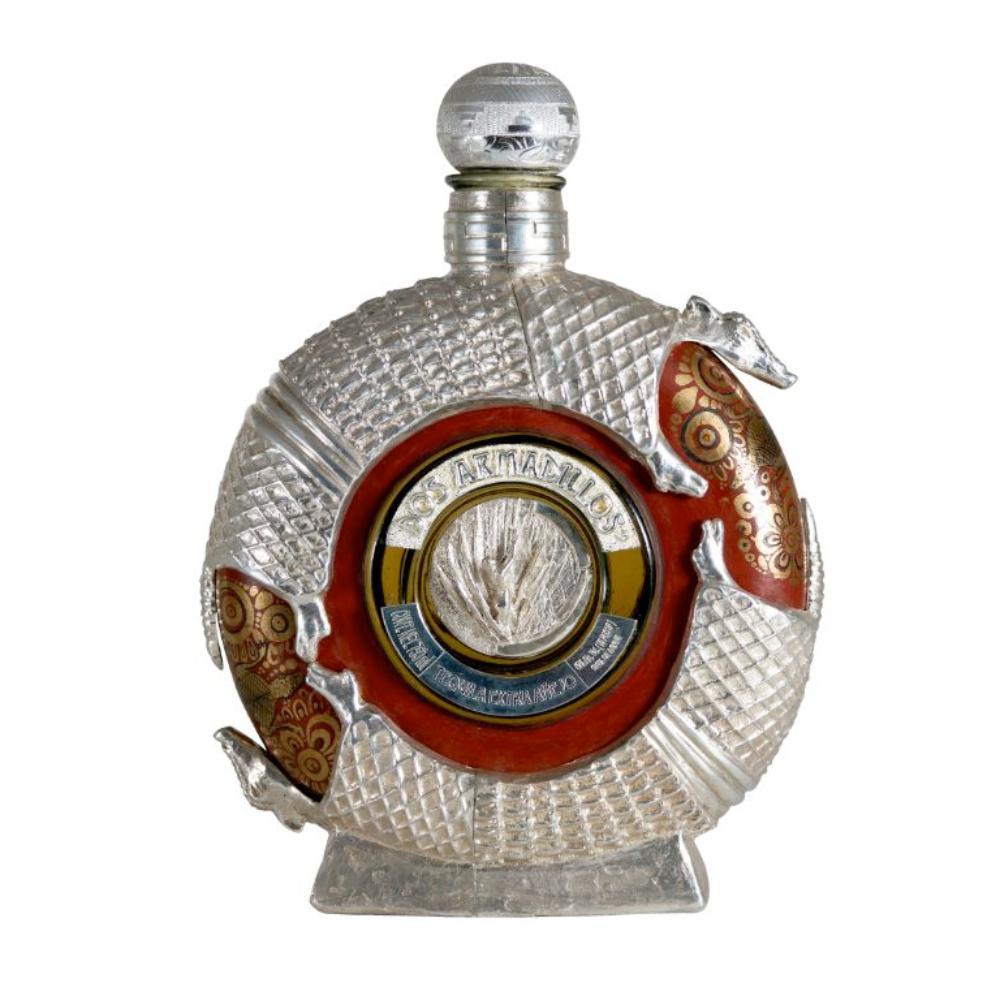 Buy_Dos_Armadillos_Extra_Anejo_Sterling_Silver_Tequila_Online.jpg